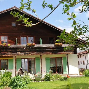 Gästehaus Am Berger Moos Apartment